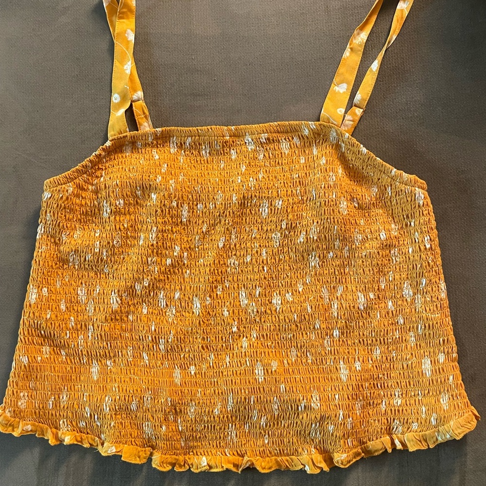 NWT Torrid Yellow Floral Challis Smocked Crop Cami (Size 1)